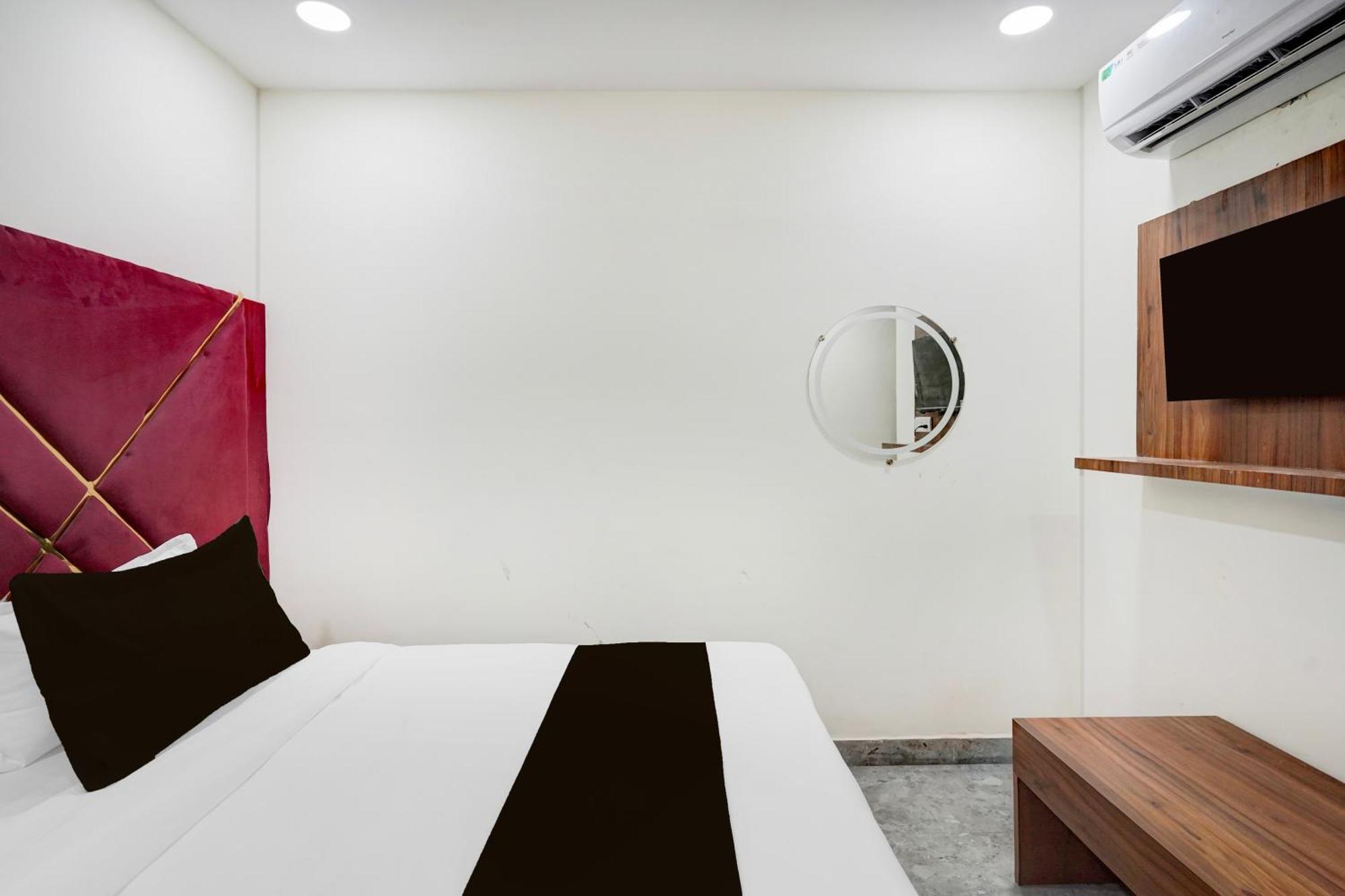 Hotel O Indirapuram Grand Ghaziabad Εξωτερικό φωτογραφία